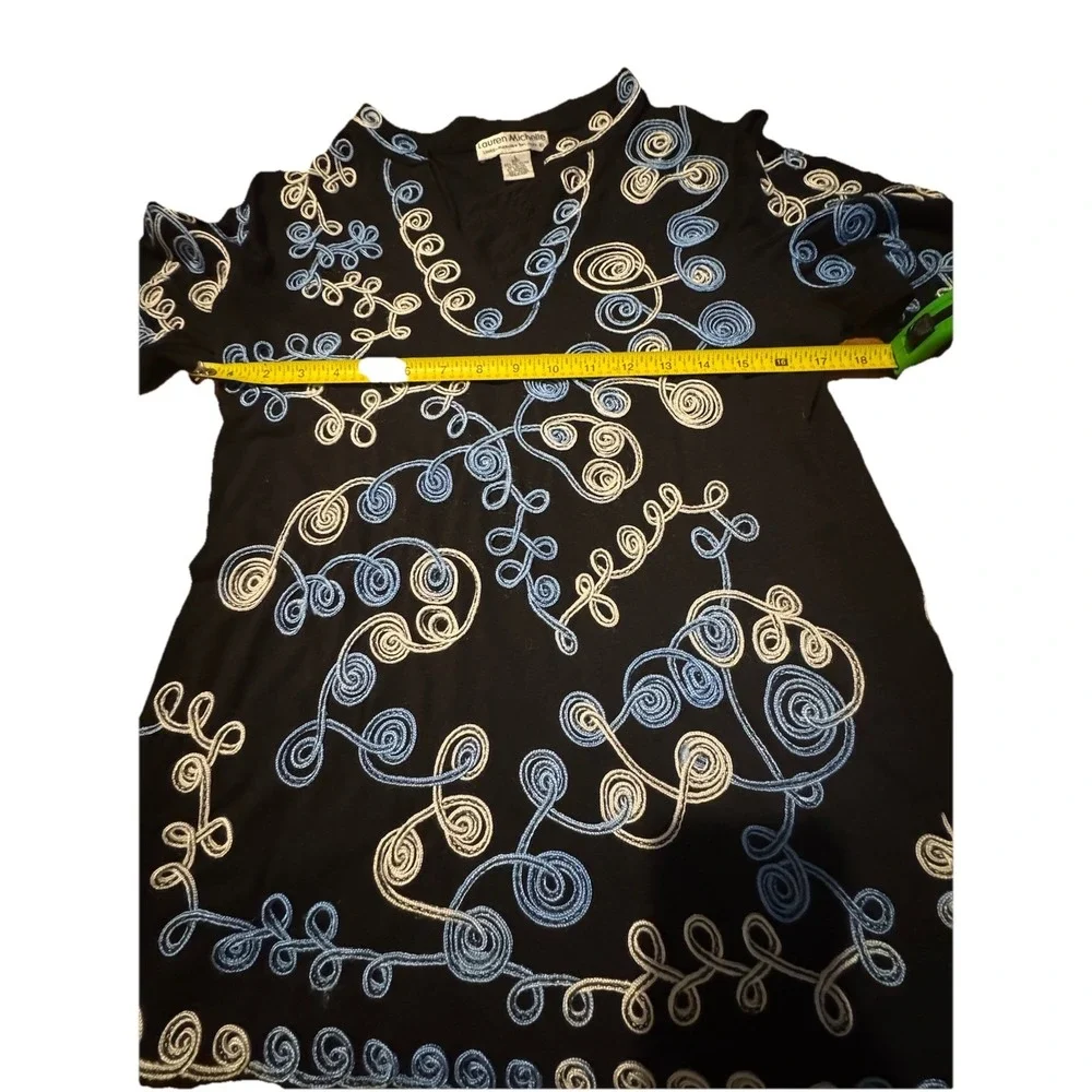 Lauren Michelle Woman Black Silver Tunic Top Blouse Applique Ribbon Sz L